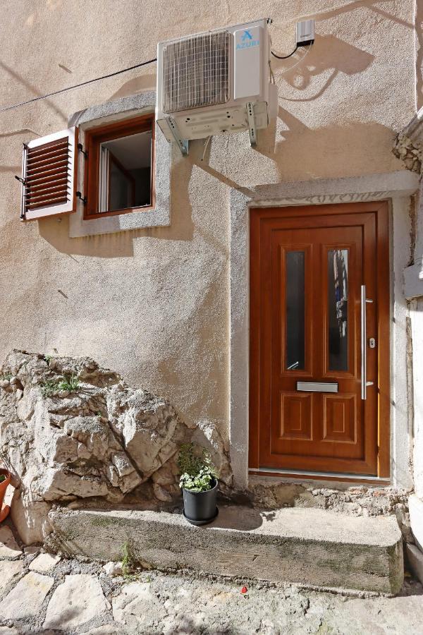 Sha La La - Charming, Unique Studio In A Historic Building Next To A Castle, Wifi, Smart Tv, Washer-Dryer Bakar Exterior photo